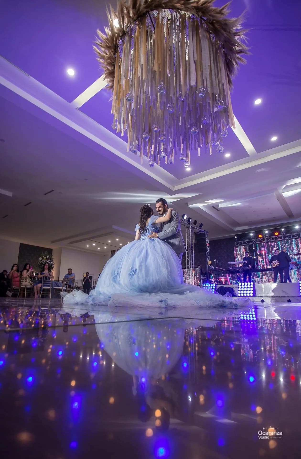 Quinceañera en pista